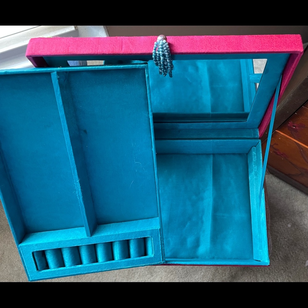 Jewelry Box - Picture 3 of 4